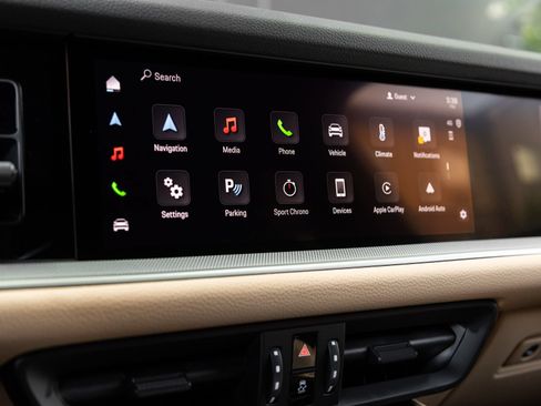 Certified 2024 Porsche Cayenne Coupe AWD/4WD image 26