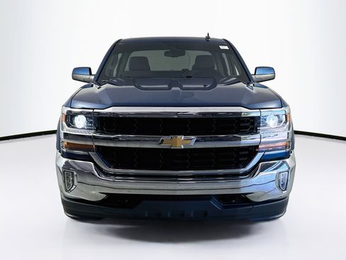 Used 2019 Chevrolet Silverado 1500 LT w/ All Star Edition AWD/4WD image 2