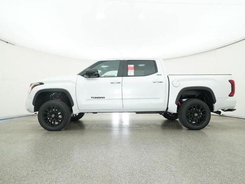 New 2026 Toyota Tundra Limited AWD/4WD image 15