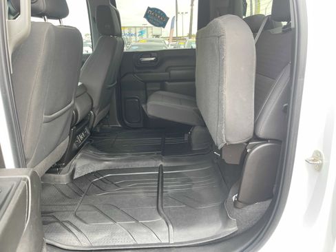 Used 2022 Chevrolet Silverado 3500 LT w/ Convenience Package image 19