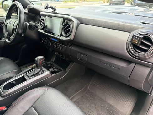 Used 2022 Toyota Tacoma TRD Pro AWD/4WD image 19