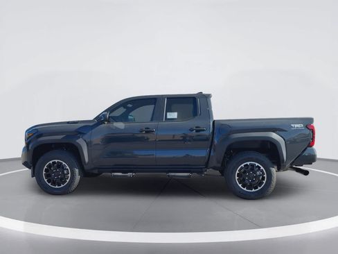 Used 2025 Toyota Tacoma TRD Off-Road AWD/4WD image 5