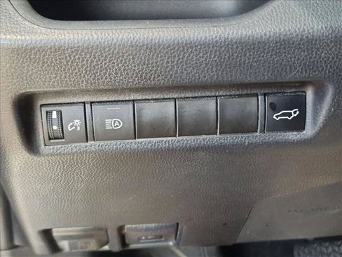 Used 2022 Toyota RAV4 XLE Premium AWD/4WD image 13