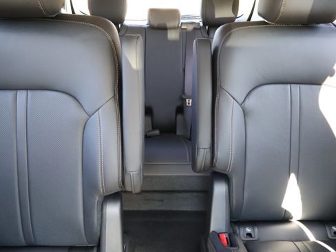 New 2025 MAZDA CX-90 Plug-In Hybrid w/ Preferred image 15