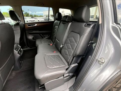 Certified 2026 Volkswagen Atlas SE w/ Black Wheel Package AWD/4WD image 17