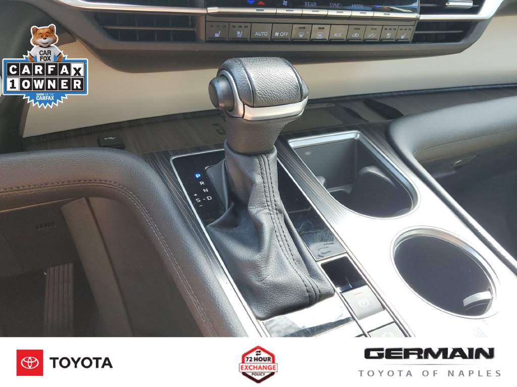 Used 2024 Toyota Sienna Limited FWD image 28