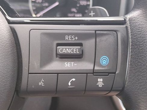 Used 2023 Nissan Rogue SV AWD/4WD image 24