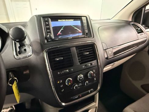 Used 2016 Dodge Grand Caravan SE w/ Quick Order Package 29E SE FWD image 92