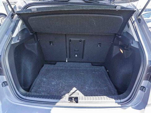 Used 2022 Volkswagen Taos SE image 24