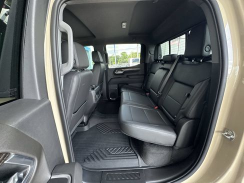 Used 2022 Chevrolet Silverado 1500 LT Trail Boss w/ LT Trail Boss Premium Package AWD/4WD image 25