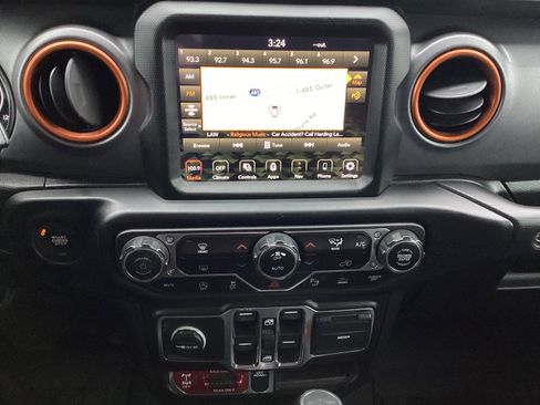 Used 2021 Jeep Gladiator Mojave image 16