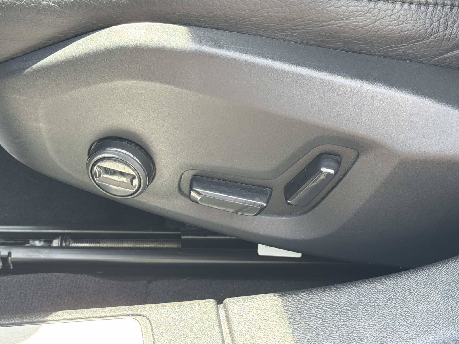 Certified 2024 Volvo S60 T8 Plus AWD/4WD image 18