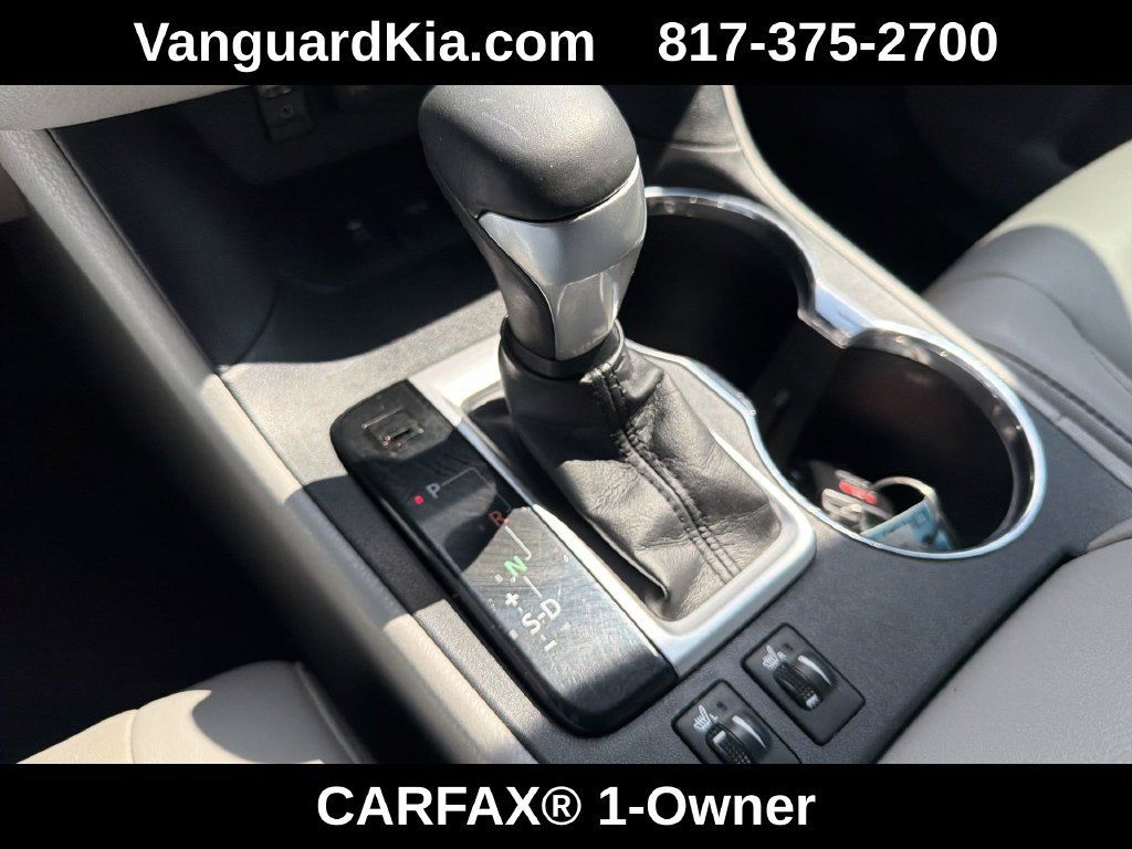 Used 2019 Toyota Highlander XLE FWD image 23