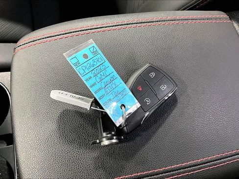 Used 2023 GMC Canyon AT4X image 13