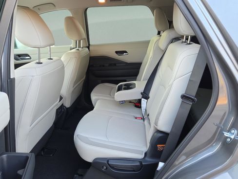 New 2026 Nissan Pathfinder SL FWD image 13