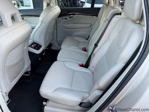 Used 2016 Volvo XC90 T6 Momentum w/ Momentum Plus Package image 15