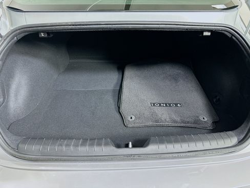 Used 2024 Hyundai Ioniq 6 SE RWD image 27