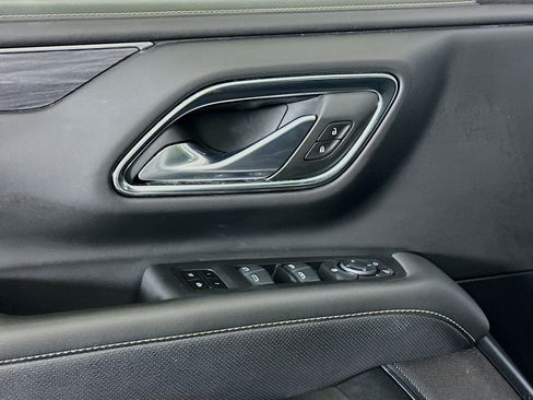 Used 2024 GMC Yukon SLT image 15