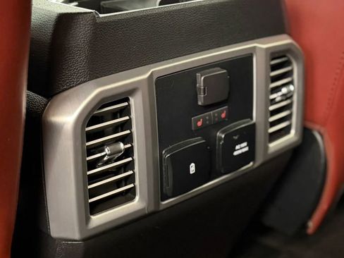 Used 2018 Ford F150 Platinum w/ Equipment Group 701A Luxury AWD/4WD image 31