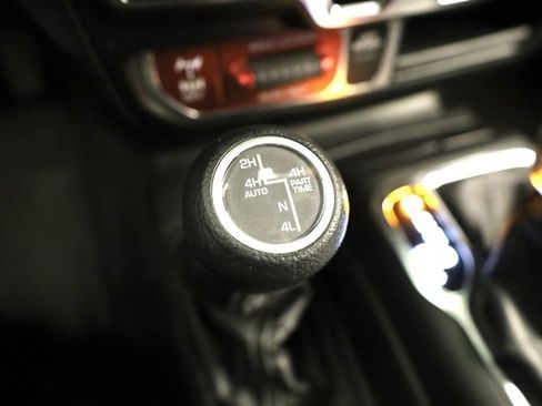 Used 2024 Jeep Wrangler Unlimited image 24