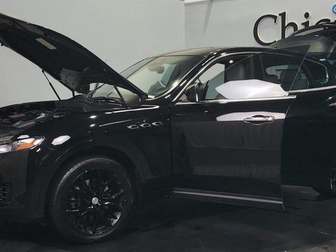 Used 2019 Maserati Levante AWD/4WD image 18