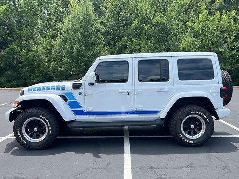 Used 2024 Jeep Wrangler High Altitude AWD/4WD image 2