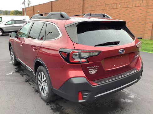 Used 2022 Subaru Outback Premium image 5