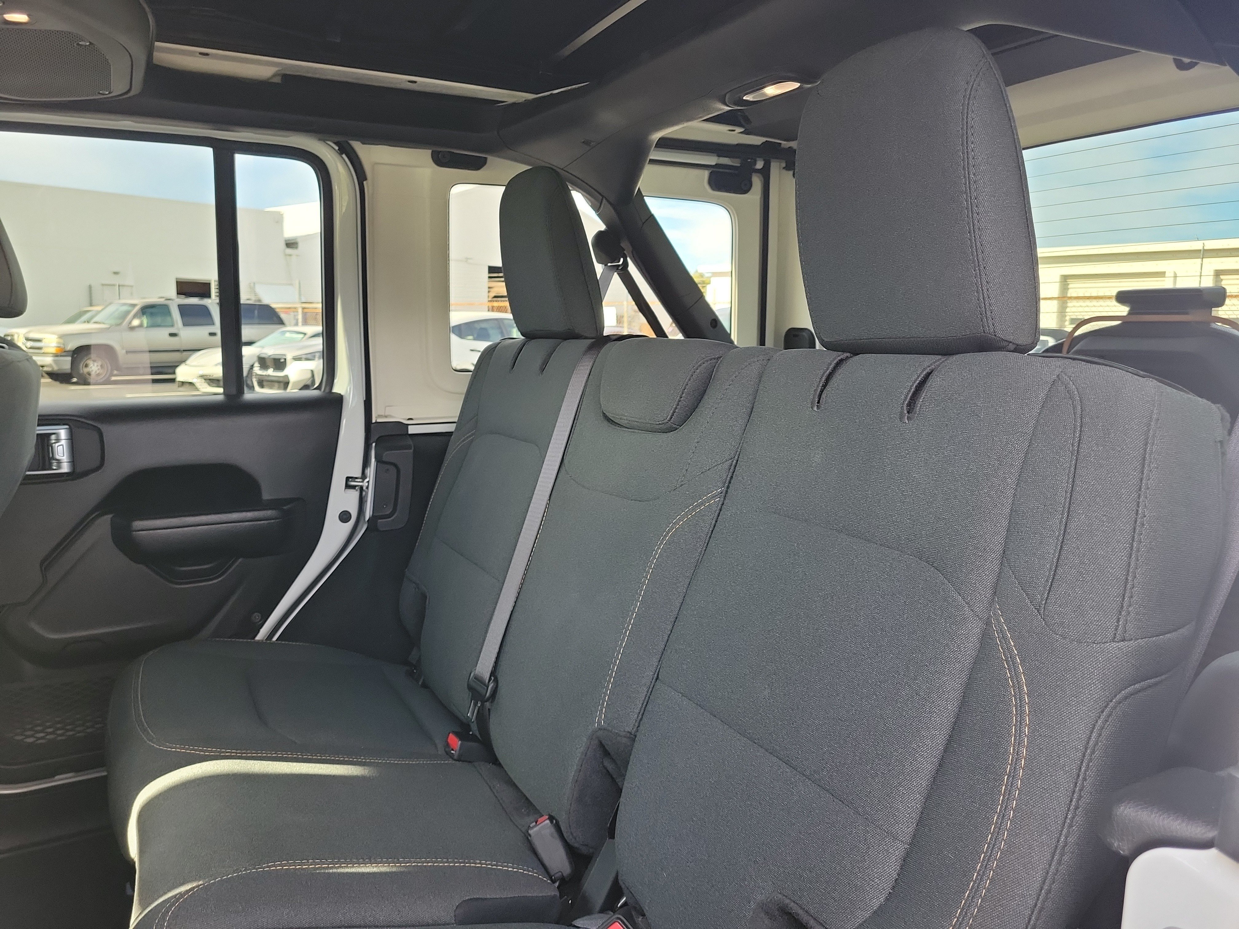 Used 2024 Jeep Wrangler Unlimited Sport AWD/4WD image 10