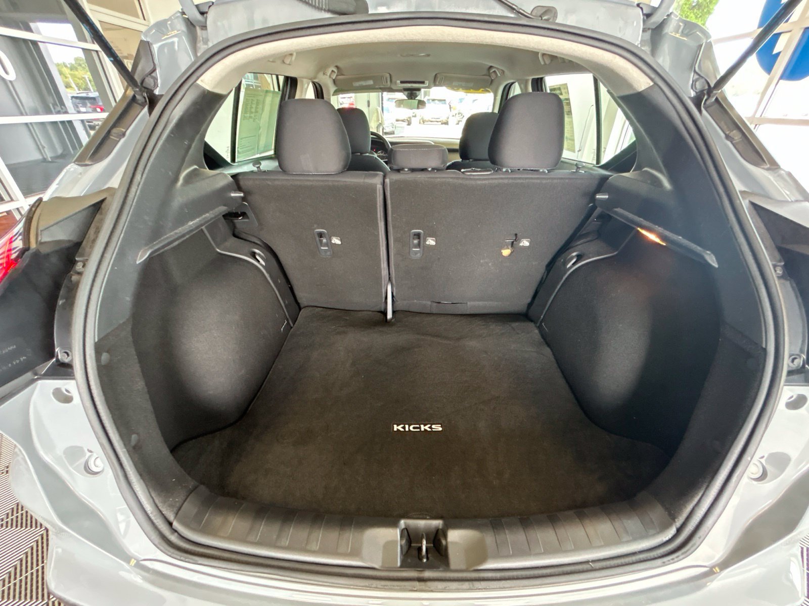 Used 2023 Nissan Kicks SV FWD image 12