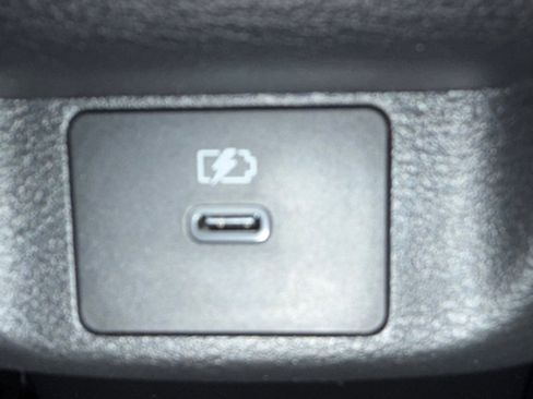 Used 2025 Nissan Versa SV w/ Trunk Package FWD image 30
