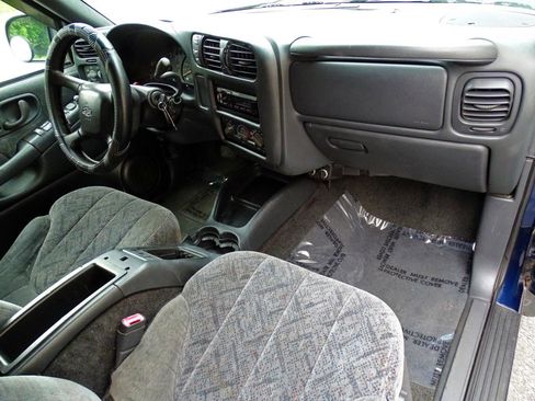 Used 2001 Chevrolet S10 Pickup LS AWD/4WD image 22