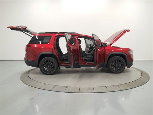 Used 2022 GMC Acadia SLE w/ Driver Convenience Package image 15