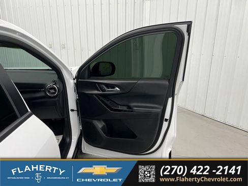 Used 2026 Chevrolet Equinox LT AWD/4WD image 14