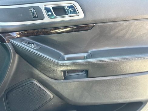 Used 2011 Ford Explorer Limited FWD image 17
