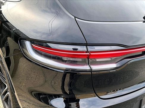 Used 2021 Porsche Macan S AWD/4WD image 23