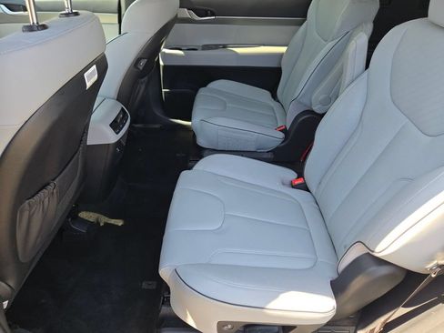 Used 2025 Hyundai Palisade SEL FWD image 11