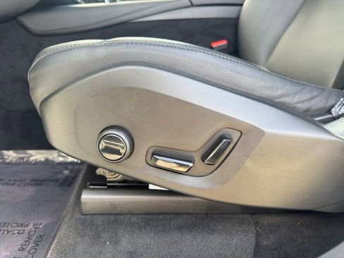 Certified 2025 Volvo XC90 B5 Core w/ Protection Package Premier AWD/4WD image 14