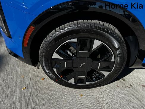 New 2026 Kia Sportage SX image 8