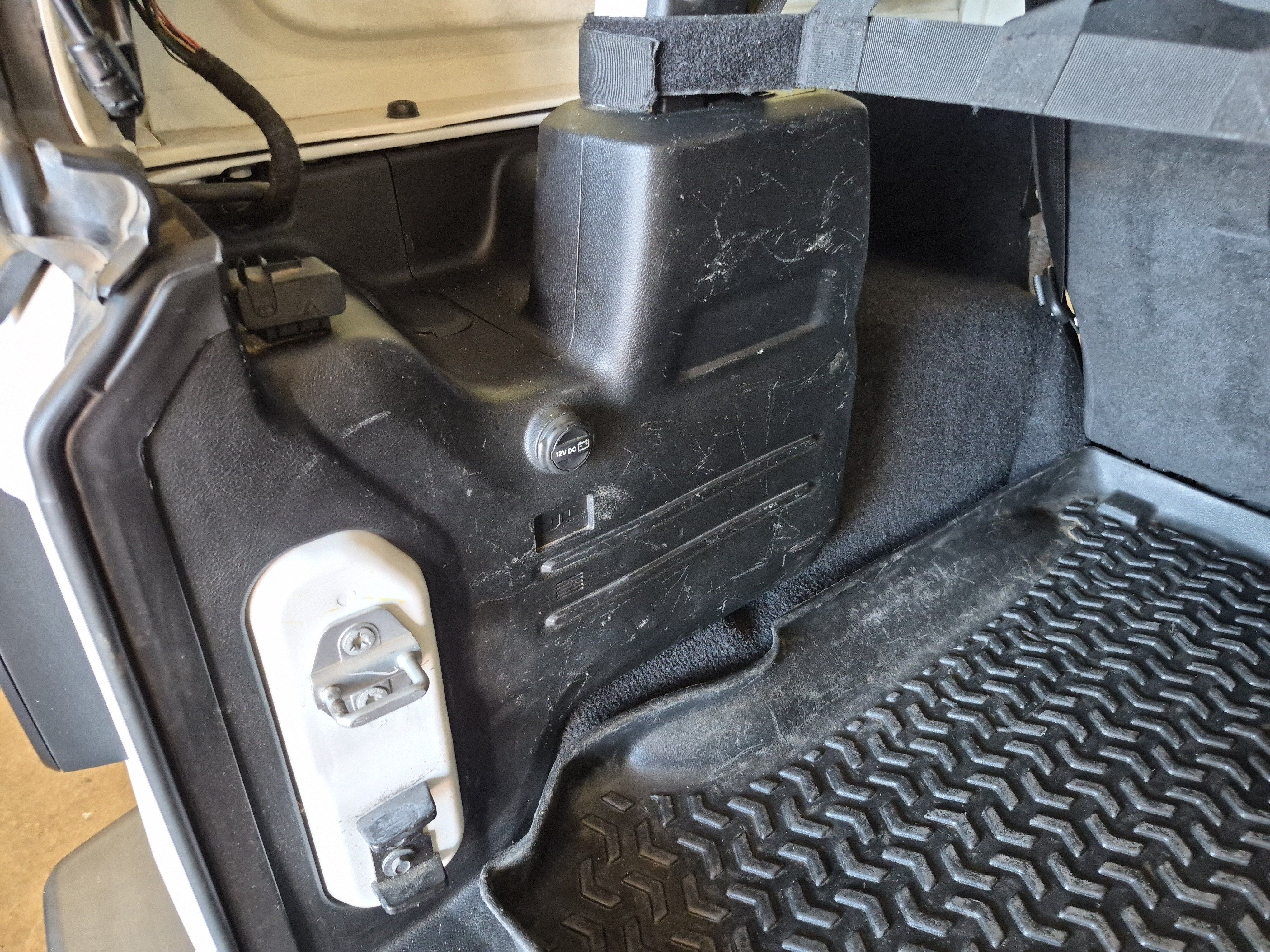 Used 2019 Jeep Wrangler Unlimited Sahara AWD/4WD image 18