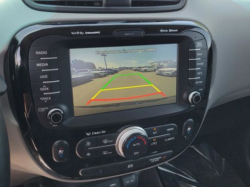 Used 2016 Kia Soul + w/ Primo Package FWD image 25