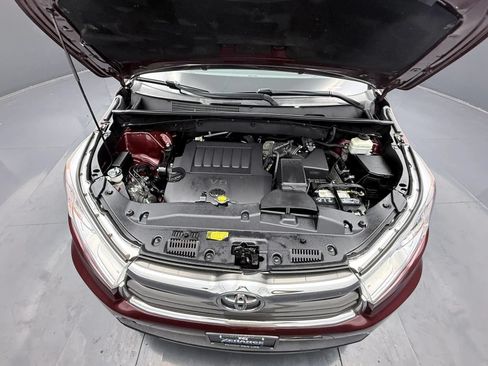 Used 2015 Toyota Highlander XLE AWD/4WD image 31