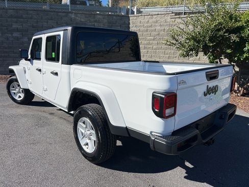 Used 2022 Jeep Gladiator Sport image 25
