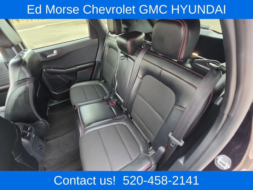 Used 2025 Ford Escape ST-Line AWD/4WD image 13