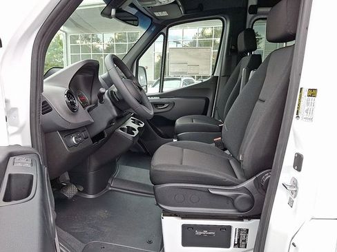 Used 2026 Mercedes-Benz Sprinter 2500 image 12