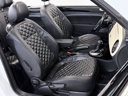 Used 2019 Volkswagen Beetle 2.0T Final Edition SEL image 19