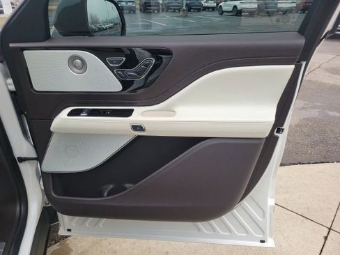 Certified 2024 Lincoln Aviator Black Label w/ Jet Package image 28