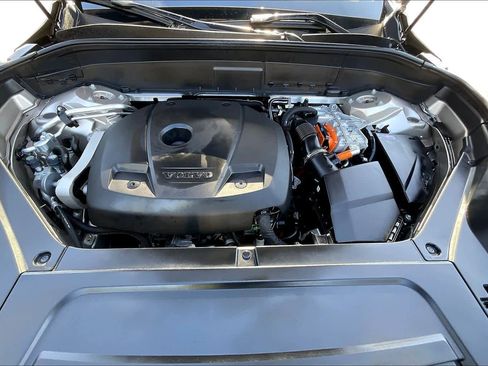 Used 2023 Volvo XC90 T8 Plus w/ Protection Package image 13