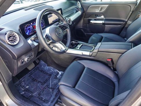 Certified 2024 Mercedes-Benz EQB 300 4MATIC image 17