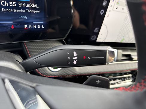 Used 2025 Chevrolet Equinox RS image 25