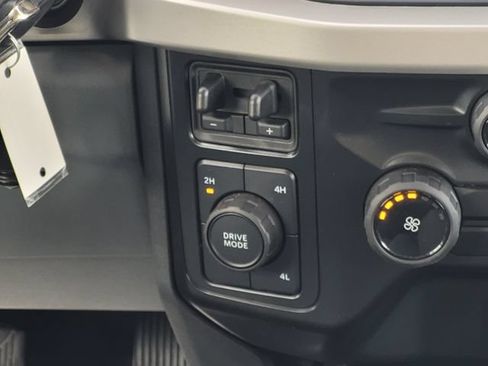 Used 2025 Ford F250 XLT AWD/4WD image 19